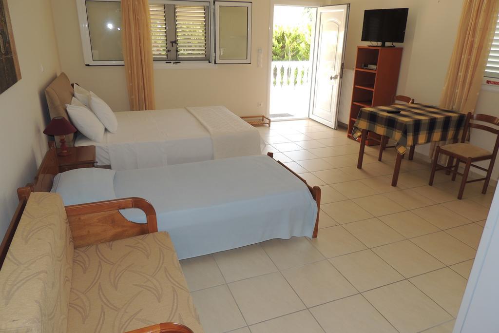 Studio Kamelia Apartamento Finikounta Quarto foto